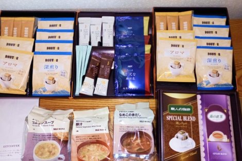 フードバンクへ食品寄贈